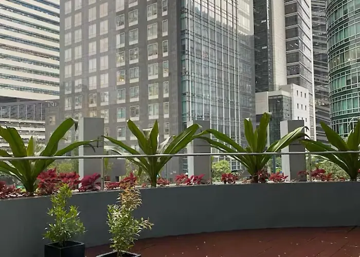 Avant At The Bgc With King Bed And Motorized Curtains & 65 In Tv Apartment